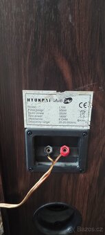 Zesilovač s reproduktory - 2