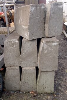 Betonové obrubníky - 2