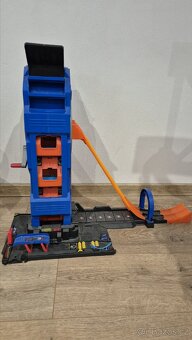 Hot Wheels City Mega garáž - 2