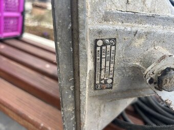 Reflektor / světlo - 2