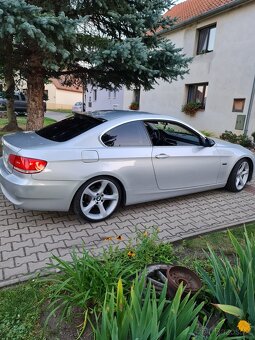 BMW 325i - 2