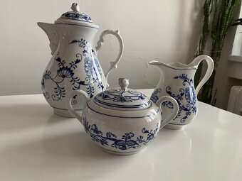 porcelánová sada s cibulovým vzorem - 2