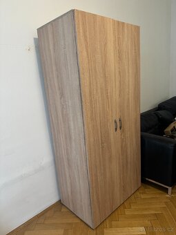Šatní skříň - 2