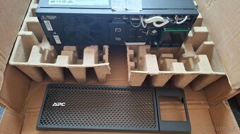 APC Smart-UPS SRT5KRMXLI - 2