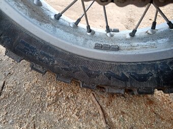 Pneu Michelin Anakee 130/80/17 - 2