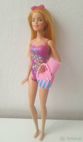 Barbie Mattel na pláži - 2
