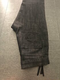 Značkové černé kalhoty s kamínky - 2