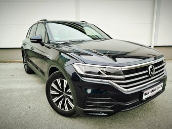 VW Touareg 3,0TDi 4x4 VZDUCH,  KŮŽE, Tažné , r.v.12/2020 DPH - 2