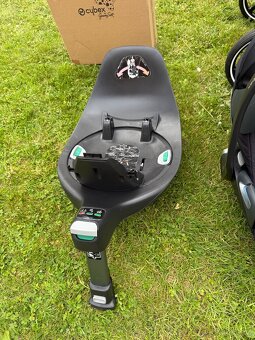 Autosedačka/vajíčko Cybex Cloud Z i-size + Isofix báze - 2