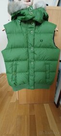 Péřová vesta FRED PERRY | vel. 40 - 2