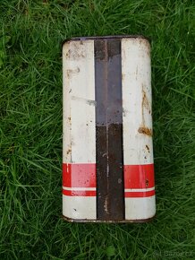 Staré kanystry od motorového oleje Trysk - 2