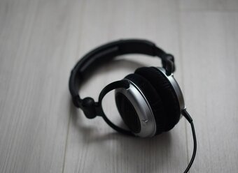 sluchátka Beyerdynamic DT 860 - 2