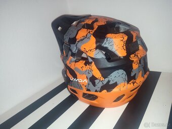 Integrální helma perfektní stav - 2