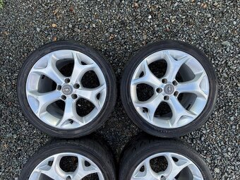 ALU KOLA OPEL CORSA OPC R17 pneu 215/45/17 - 2