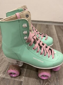 Kolečkové brusle - 2