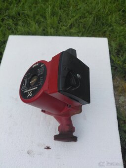 Oběhové čerpadlo Grundfos UPS 25-40 180 - 2