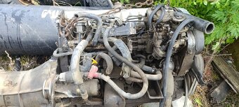Prodám kompletní funkční motor Nissan patrol y60 - 2
