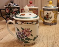 Čínský hrníček porcelán bílý zdobený - 2
