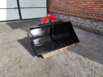 Výklopná lopata za traktor - 2