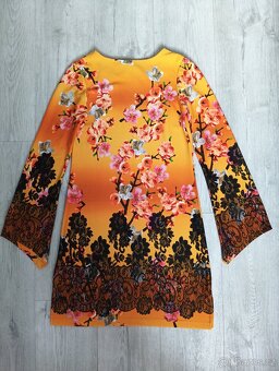 Dámské krátké šaty vel.S - 2