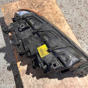 Světlo BMW E46 Coupe před FL - 2