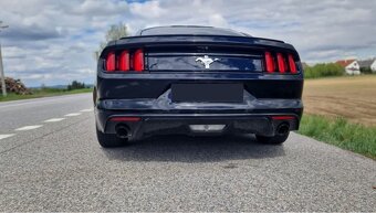 Ford Mustang 3.7 V6 - 2