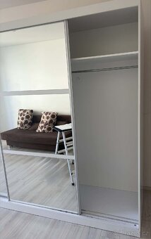 Šatní skrin - 2