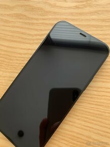 iPhone 12 Černý - 2