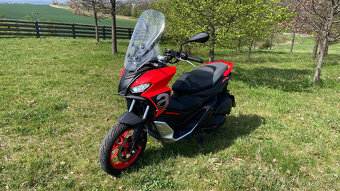 Aprilia SR GT 125 - 2