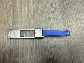 Mellanox QSFP+ to SFP+ 10Gb Transceiver Adapter 655874-B21 - 2