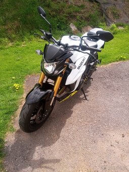 SUZUKI GSX-S 750 Abs - 2