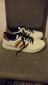 Prodám úplně nové botasky ADIDAS v.40 - 2