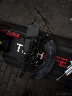 Techlife x9 Elektrická koloběžka - 2