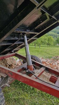Sklopná vlečka za traktor - 2