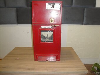 AUTOMAT NA POHLEDNICE - 2