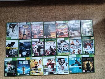 Xbox 360 s HDD 250 GB,kinect,ovladac a 21 her - 2