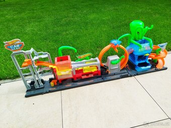 Hot wheels city ultimátní myčka s chobotnicí - 2