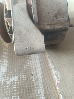 Alternátor s relem 12V 55A - 2