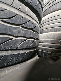 235/60r17 106H Dunlop - 2