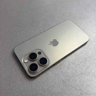 iPhone 15 Pro 128GB natural titan, 12 měsíců záruka - 2