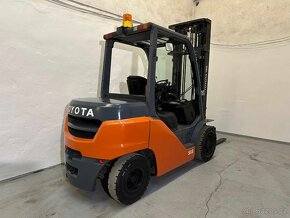 Vysokozdvižný vozík TOYOTA 4t, r.v. 2017 - 2