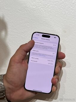 iPhone 15 Pro 128Gb, baterie 93% - 2