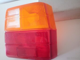 FIAT UNO Mk1 zadní kryt skupinové svítilny blinkr nový - 2