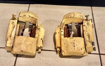 Přední brzdiče Tatra 603 - 2