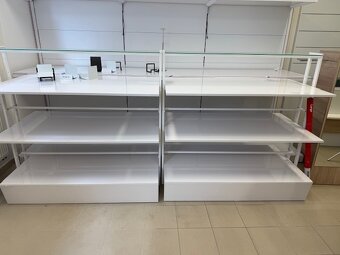 Vybavení prodejny - regál - 2