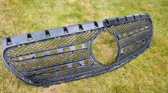 Mercedes B W246 facelift 2014 - 2018 - Predna maska - 2