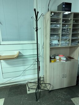 Výprodej kanceláře – Stojanový věšák (set 3 ks) –1000Kc - 2