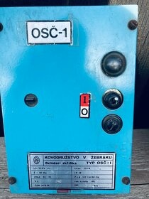 Prodám starší elektromotor na kotel plus skřínku k tomu - 2