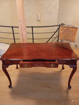 Starožitný psací stůl chippendale - 2