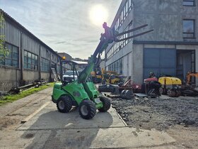 AVANT 635 KOLOVÝ NAKLADAČ - 2